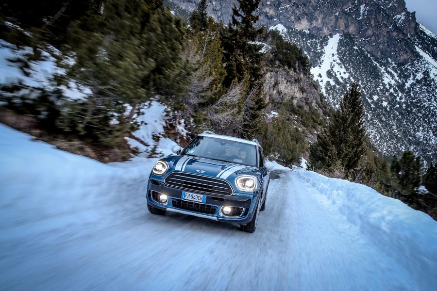  Mini Cooper D Countryman ALL4 (F60) 2017 года  (WW) (фото 11 из 20)